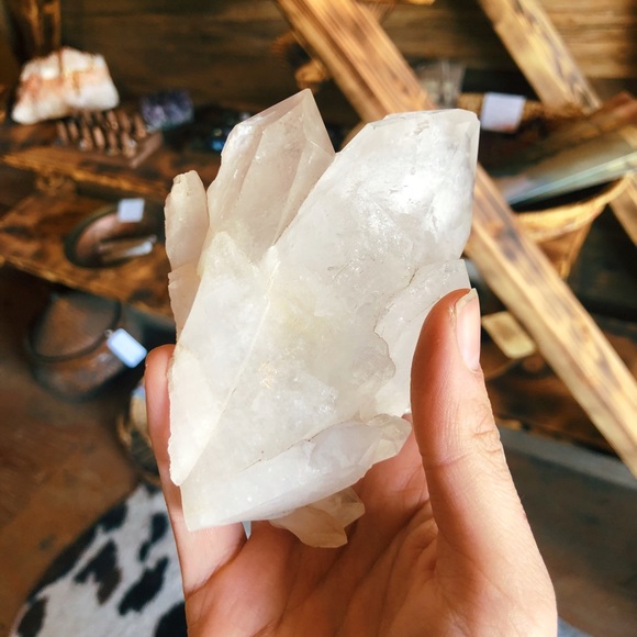 SOLD Quartz Cluster / Clear Quartz Point - Picture 1 of 4